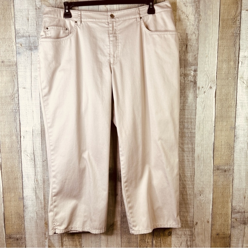 Jones New York Signature Woman 18W Tan Woven Khaki Capri Length Pants w/Pockets